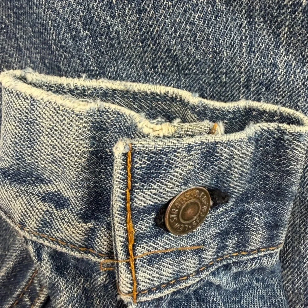 VTG Levis Type III‎ Rhinestone Bedazzled Denim Jacket Made USA 524 L